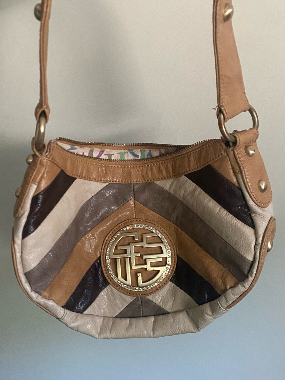GUESS Chevron Patchwork Shoulder Bag in Tan, Brown and Cream